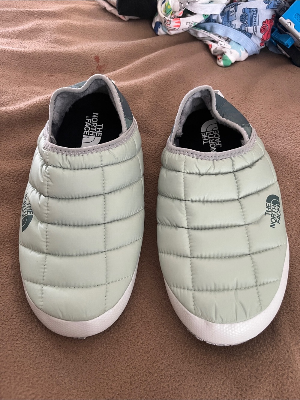 The North Face  Quilted Slip-On Slippers in Sage